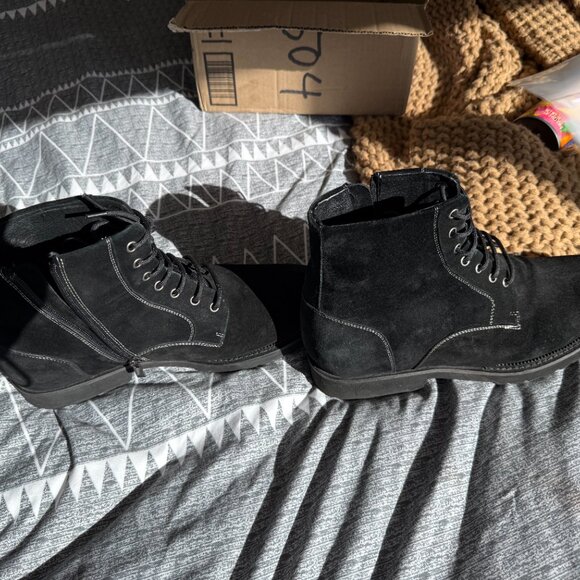 CALTO Men’s Size 12 Black Suede Elevator Boots + Slides Bundle - Picture 6 of 14